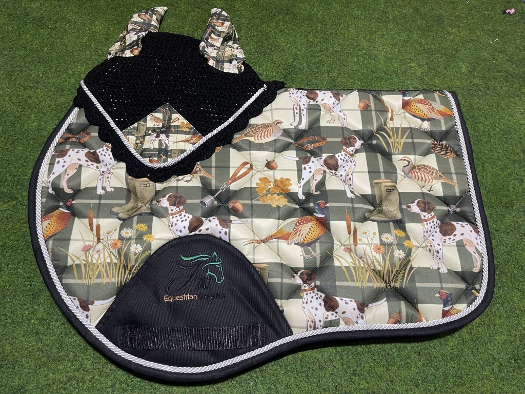 Pheasant and dog saddle pad with matching fly veil